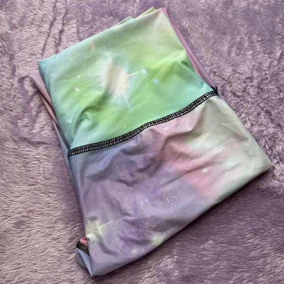 teeki • Nortern Lights Skinny “Hot Pants” Yoga Leggings - Picture 12 of 14